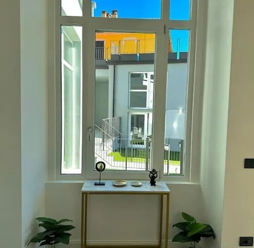 Pisces - Oasi Di Менаджо